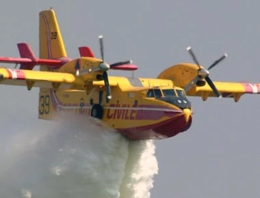 Βίντεο: Τα Canadair CL-415 της πυροσβεστικής